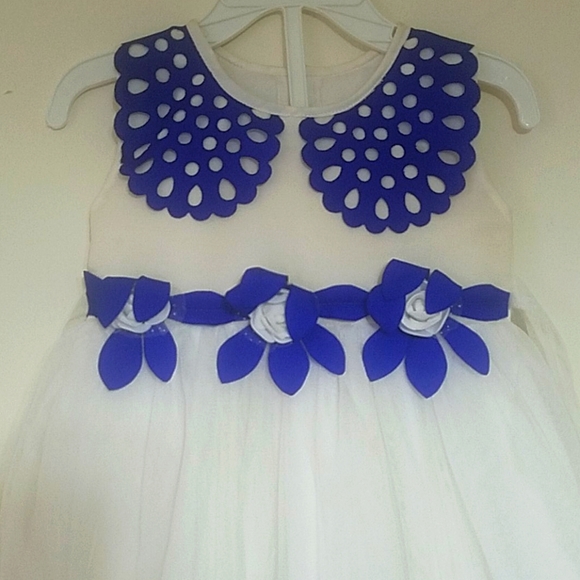 Dress - Picture 3 of 3